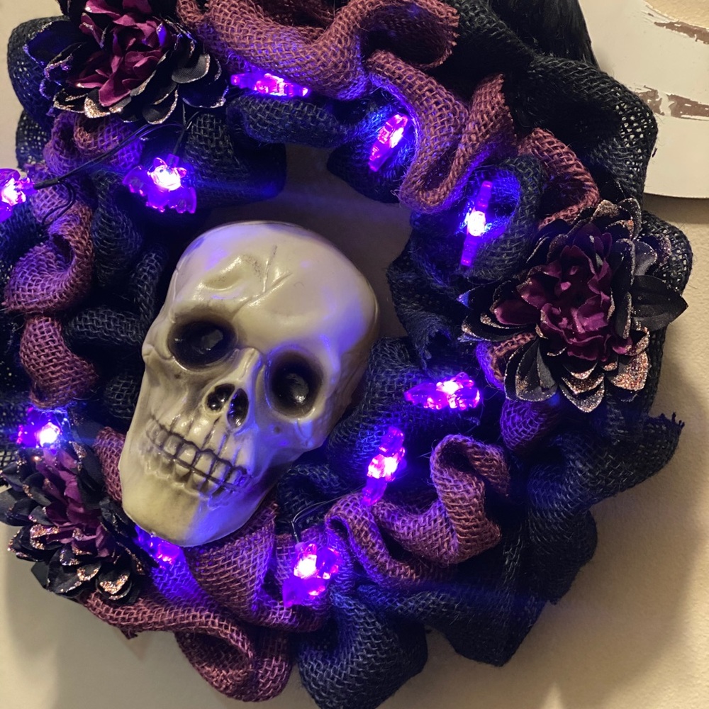 Wreath for Halloween light up